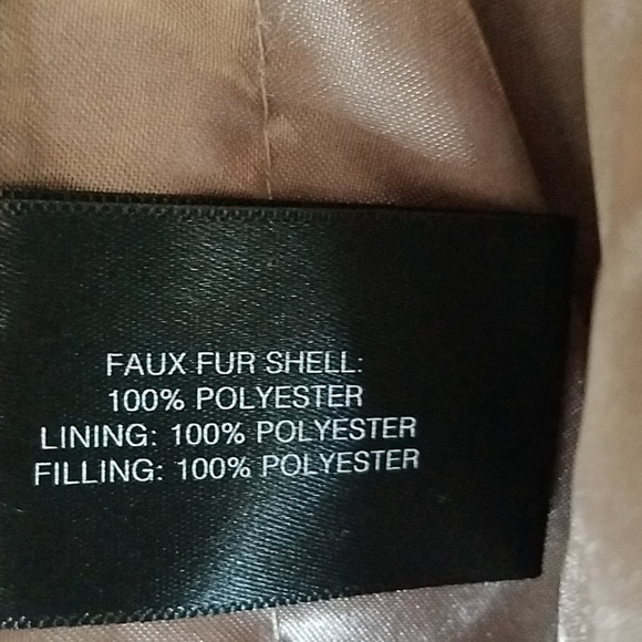 Liz Claiborne Faux Fur Super Soft Plush Cozy Tan Vest with Pockets - Picture 6 of 8